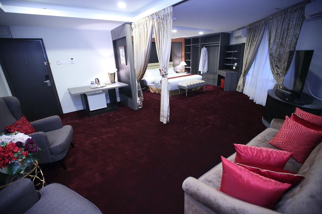 קובאנג קריאן Al Khatiri Hotel מראה חיצוני תמונה